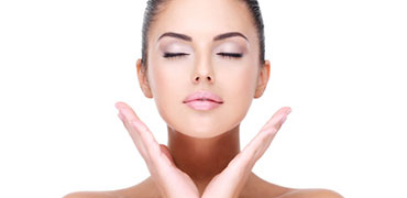 Eliminar arrugas de la cara. Lifting facial. Rejuvenecimiento de cara.